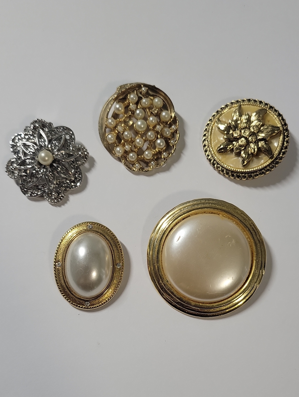 Vintage-Inspired Gold and Pearl Statement Money Clip Lot - Women Jewelry